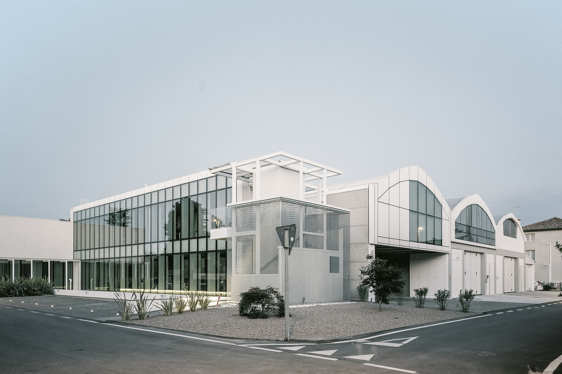 02-Firmensitz_bei_Padua_von_Tres_Architettura_Ingegneria_1